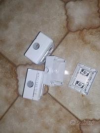 Lotto 3 cassette stagne da parete con prese rete R