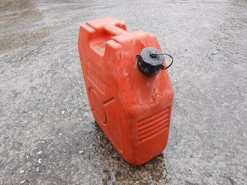 Taniche in plastica per carburante