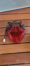Faro posteriore originale yamaha mt03/r3