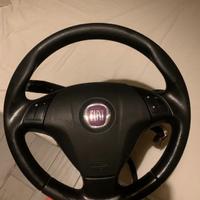 Volante fiat grande punto completo di tutto.