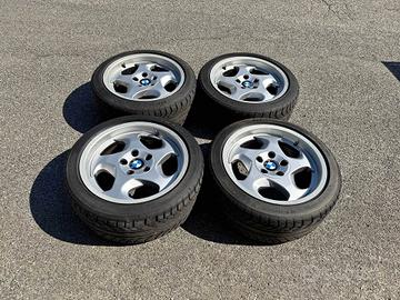 Cerchi M System per BMW E34 M5 con pneumatici BFGo