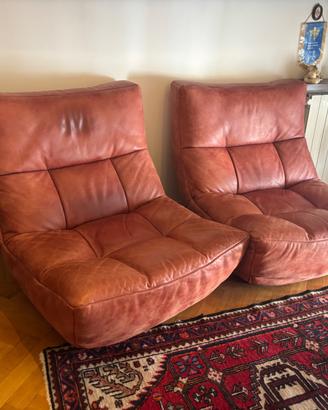 Due poltrone bordeaux