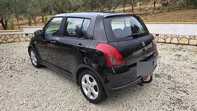 Suzuki Swift 1.3 benzina, 2007, con gancio traino