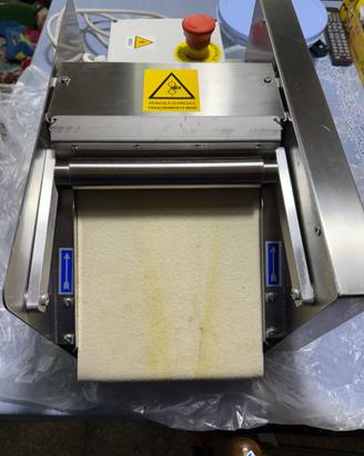 Macchina avvolgi croissant