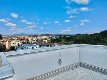 Appartamento con terrazzo esclusivo