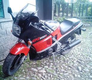 moto Kawasaki gpz 