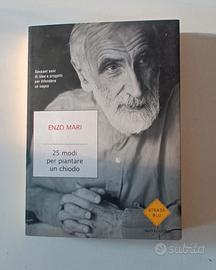 Enzo Mari  "25modi x piantare un chiodo"