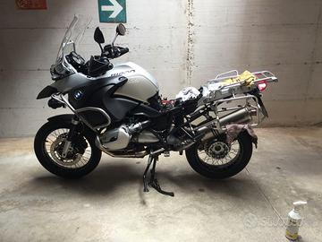 BMW R 1200 GS Adventure (2006)  Ohlins e Akrapovič