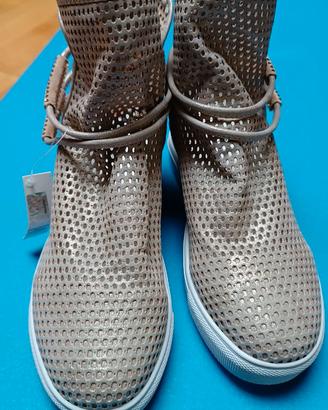 Stivaletto estivo