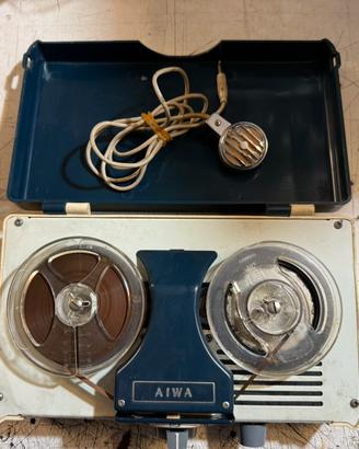 Piccolo registratore a bobine aiwa tp-30 anni60/70