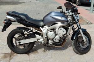 YAMAHA FZ6