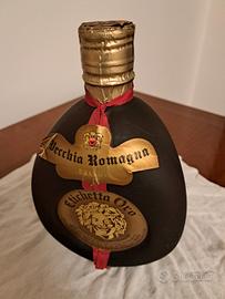 bottiglia brandy vecchia romagna
