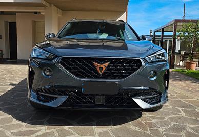 cupra Formentor E-Hybrid 1.400 cc  204 cv
