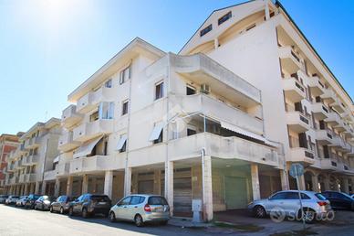 3 LOCALI A PORTO SANT'ELPIDIO