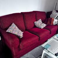 Divano 3 posti e 2 poltrone