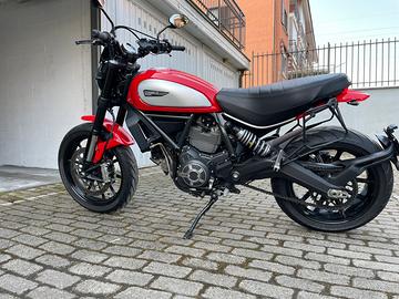 Ducati Scrambler 800 Icon