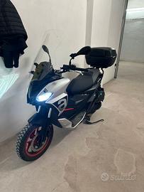 Aprilia SR GT 200
