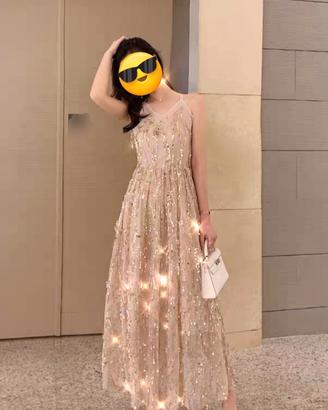 Vestitoda sera o abitato da spiaggia 