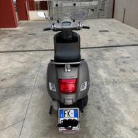 Vespa 300 GTS Super Tech unico proprietario