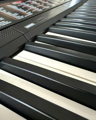 Tastiera Yamaha PSR-F51