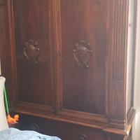 Armadio e Fratina in noce