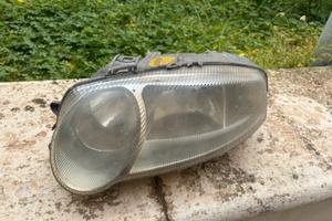 Faro anteriore sinistro alfa romeo 147