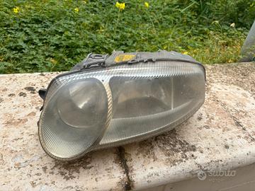 Faro anteriore sinistro alfa romeo 147