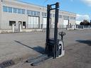 transpallet-elettrico-a-colonna-usato