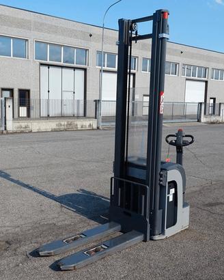 Transpallet elettrico a colonna usato
