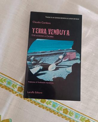 Terra venduta libro
