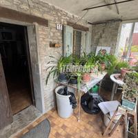 Ampia Porzione da ristrutturare a Coscogno