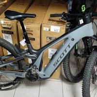 Scott Patron 910 S 2025