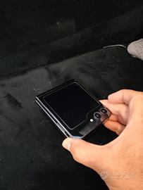 samsung Galaxy flip 5