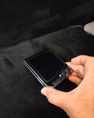 samsung Galaxy flip 5