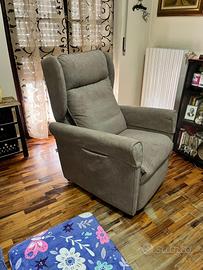 POLTRONA SANITARIA ELETTRICA