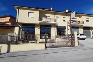 Negozio L'Aquila [GRO430ACG]