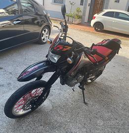 Suzuki DR 125 SM