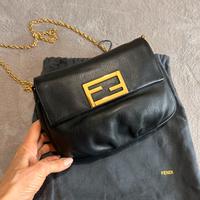 Borsa pochette nera FENDI