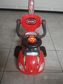 Macchinina con trasportino