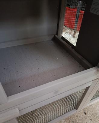 pollaio in legno 