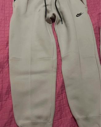 Tuta tech nike rosa