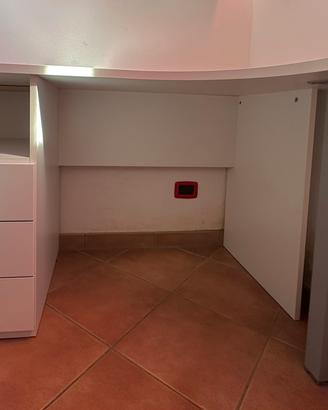 Scrivania in legno - mobilificio