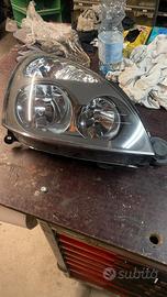 Faro destro reno clio II 01-05