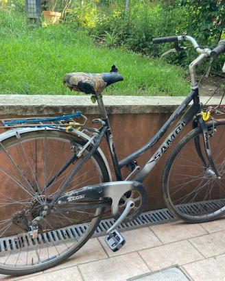 Bici da donna taglia 26 con portapacchi