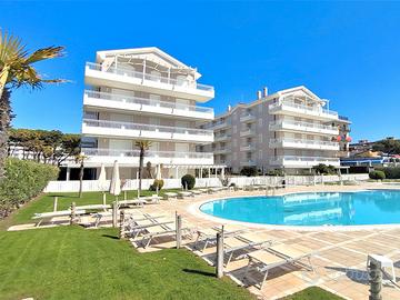 Jesolo appartamento fronte mare con piscina