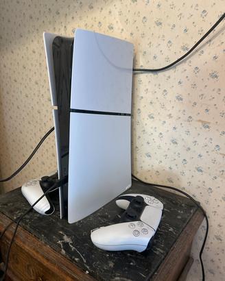 PlayStation 5 digital + 2 joystick