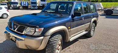 Nissan Patrol gr y61