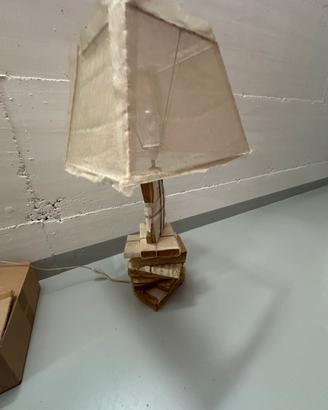 Lampada libri