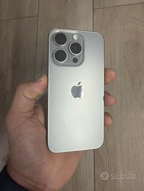 15 pro titanio naturale