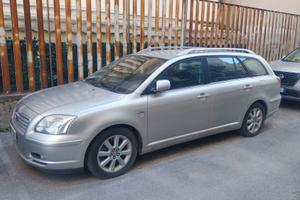Toyota Avensis 2.0 D-4D 16V Station Wagon